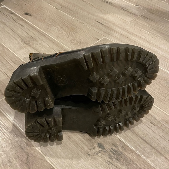 Dr. Marten Leona lace up boots US 10 / EU 42 - Picture 3 of 8